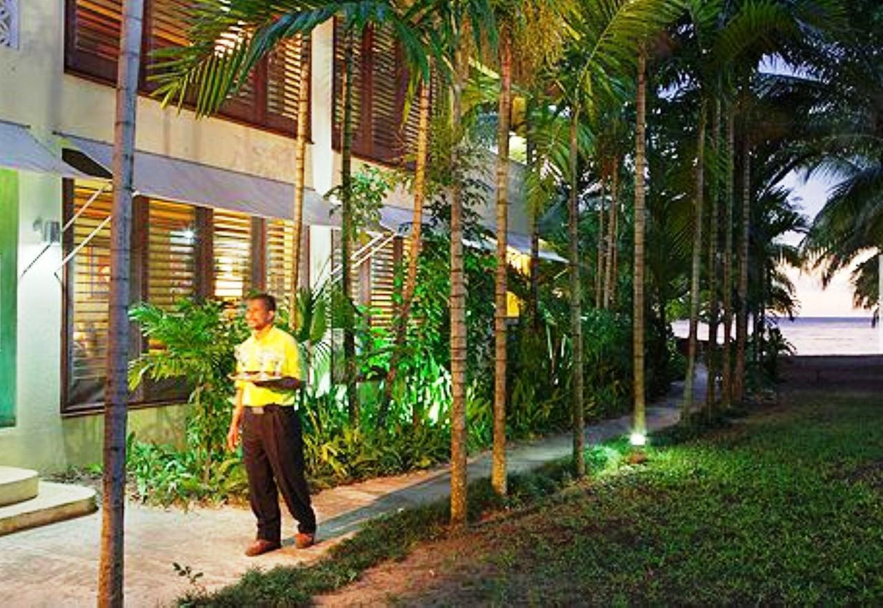 Idle Awhile Beach Hotel Negril Exterior foto