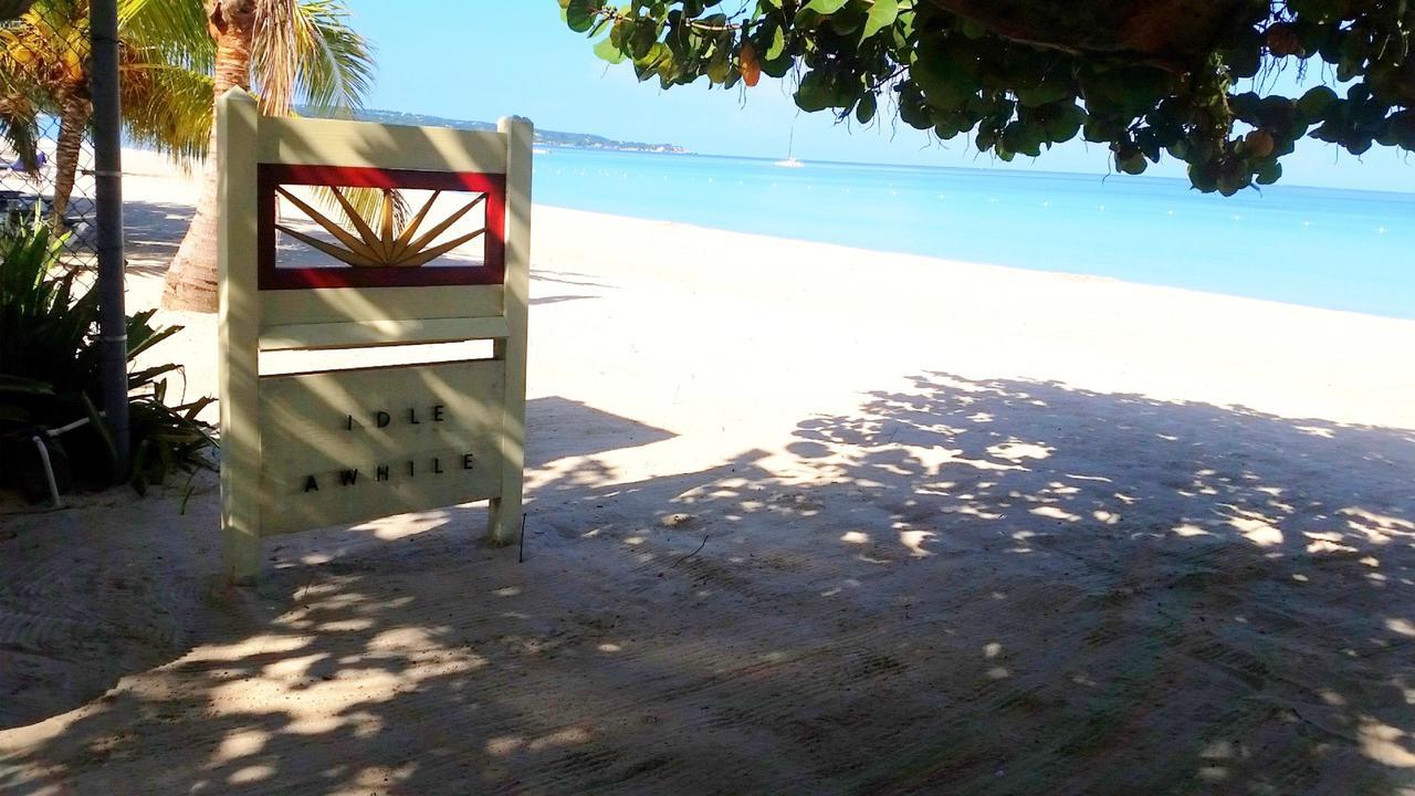 Idle Awhile Beach Hotel Negril Exterior foto